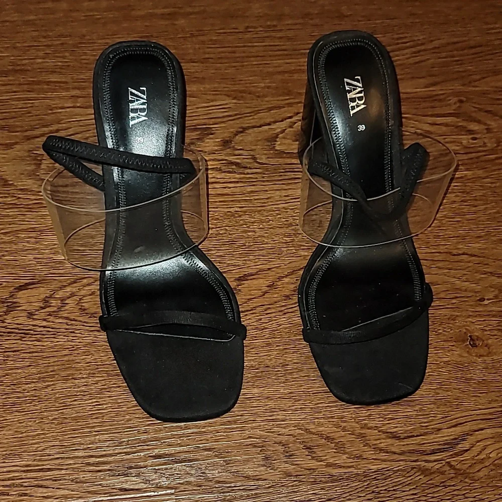 Shoes - Picture 1 of 4